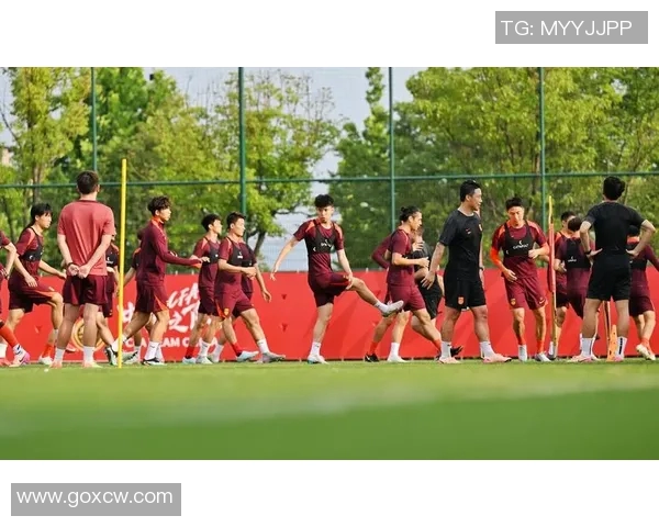 中国男篮在昆山迎战立陶宛全力以赴争取胜利的精彩对决